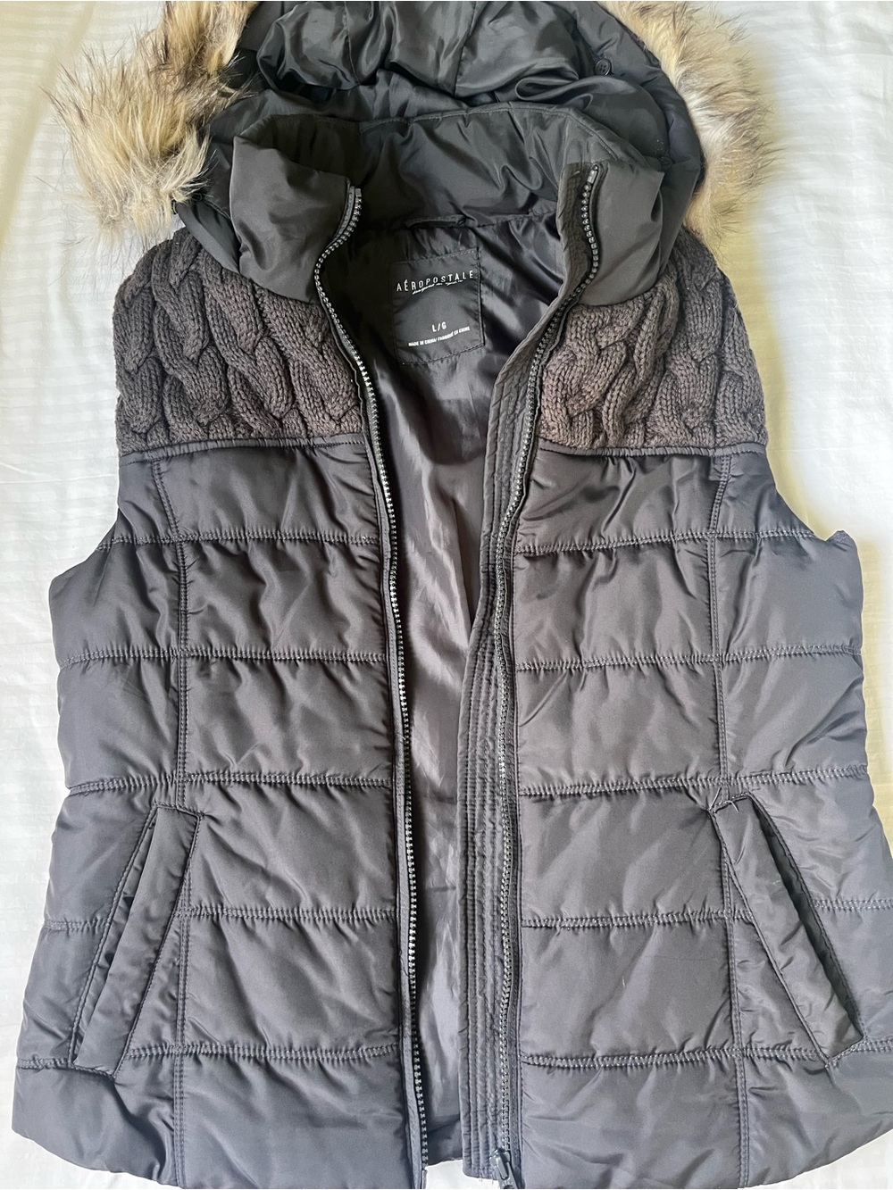 Aeropostale Women's Dark Gray Quilted Puffer Vest with Faux Fur Trim Hood